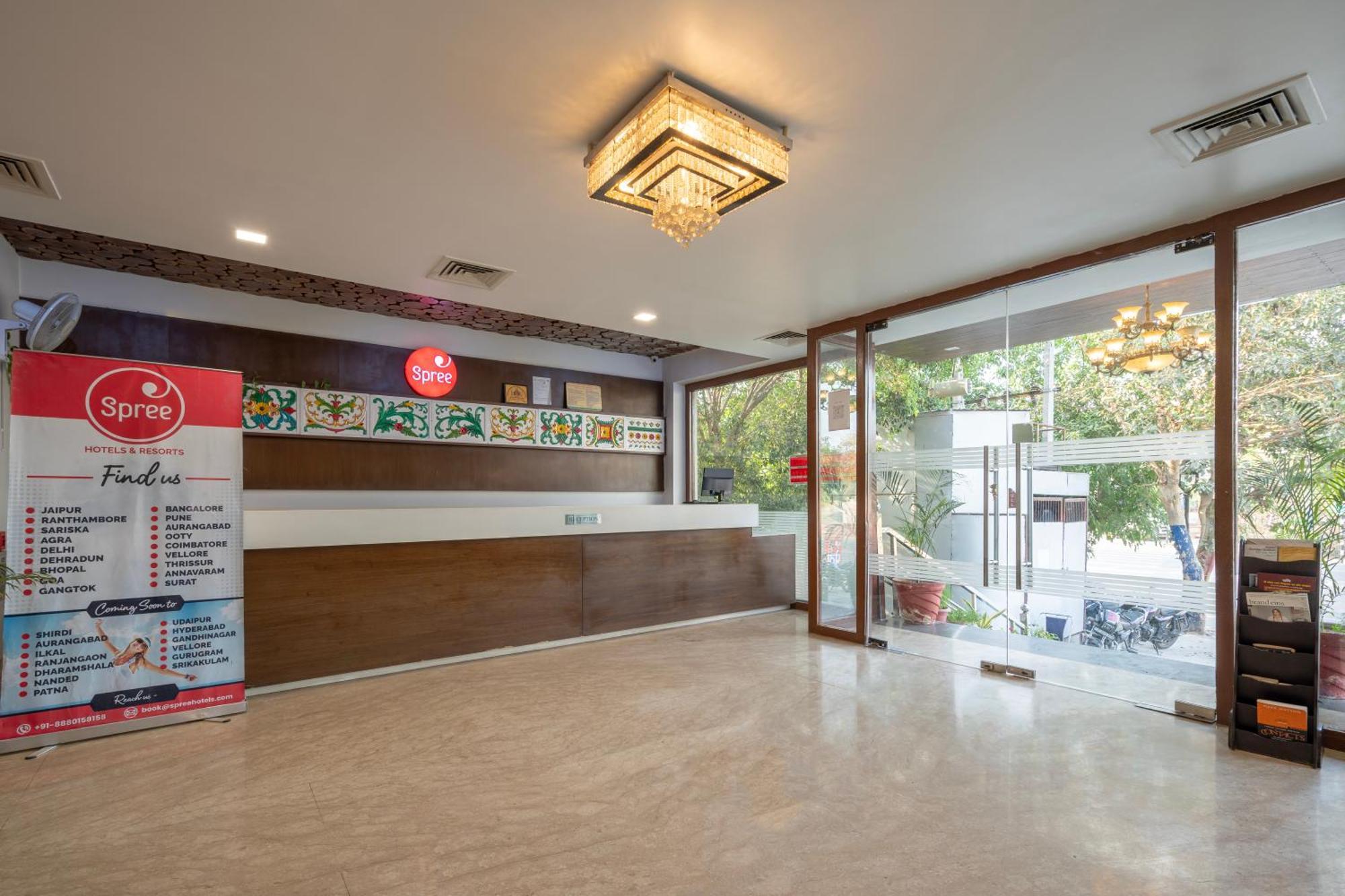 Spree Hotel Agra - Walking Distance To Tajmahal Εξωτερικό φωτογραφία