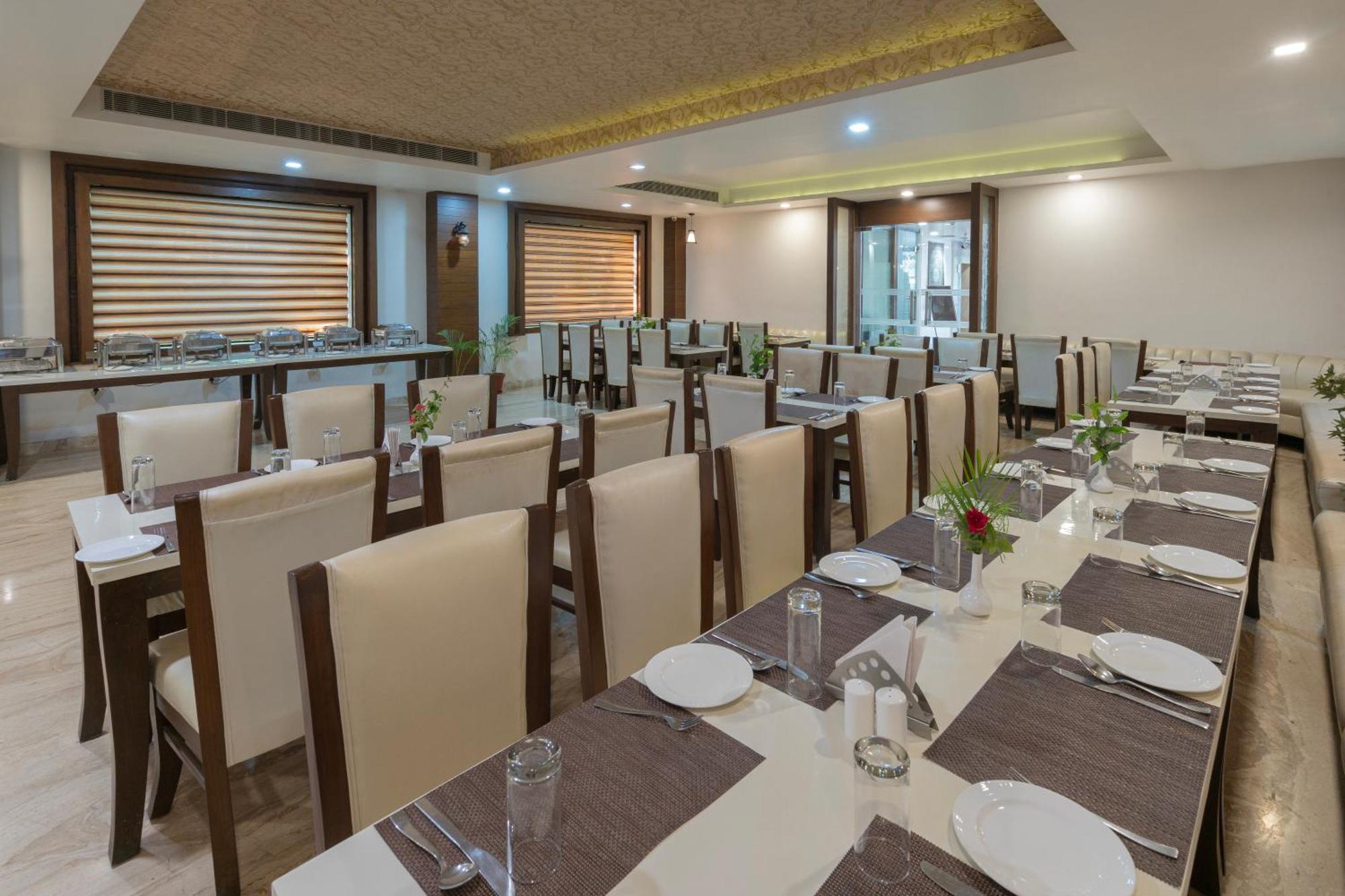 Spree Hotel Agra - Walking Distance To Tajmahal Εξωτερικό φωτογραφία