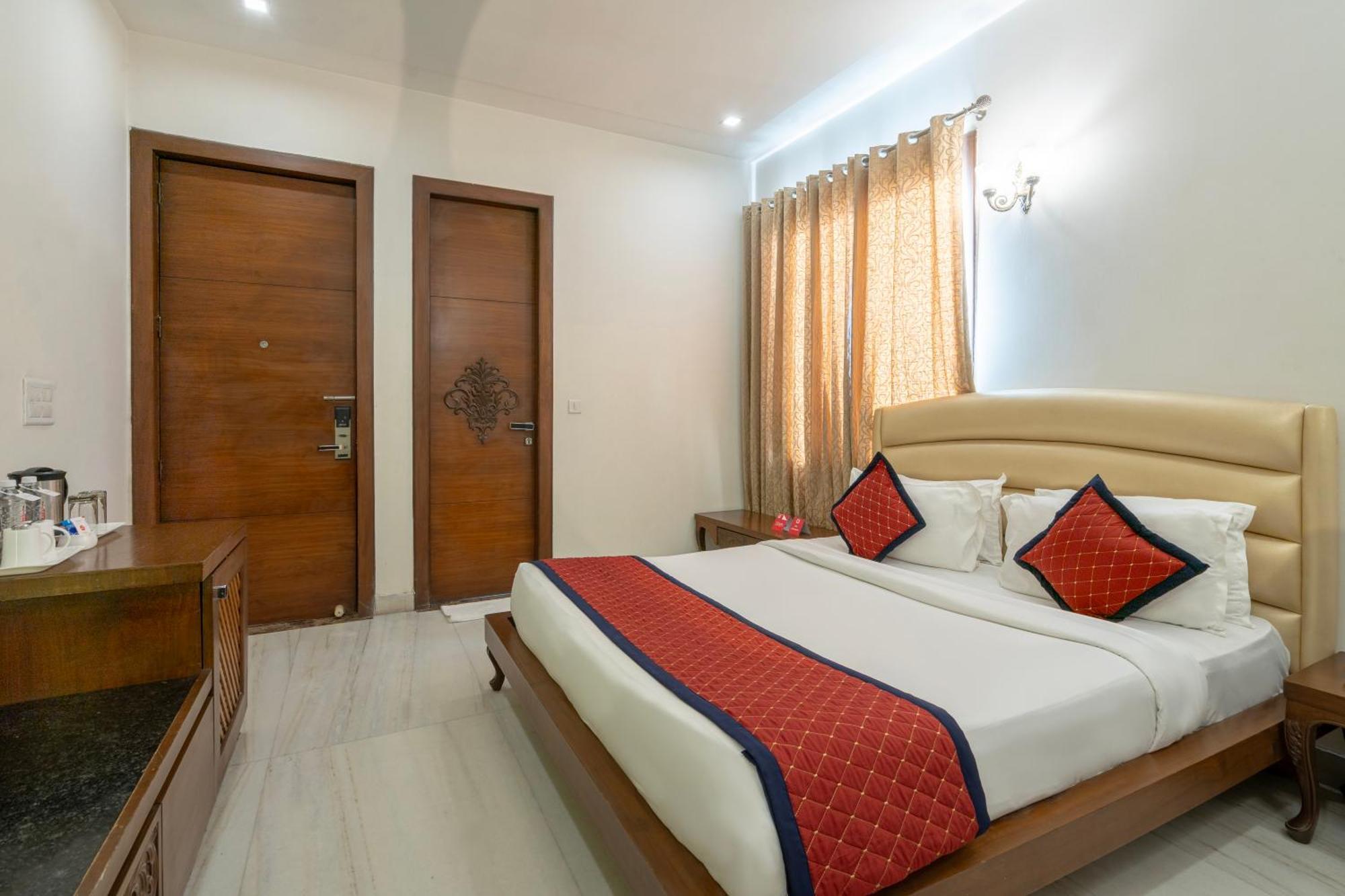 Spree Hotel Agra - Walking Distance To Tajmahal Εξωτερικό φωτογραφία