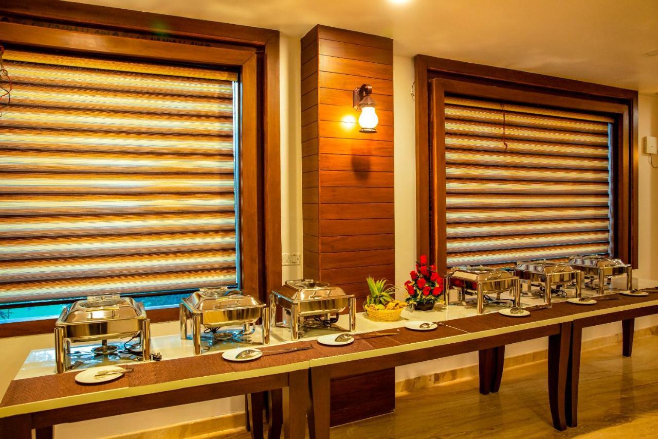 Spree Hotel Agra - Walking Distance To Tajmahal Εξωτερικό φωτογραφία